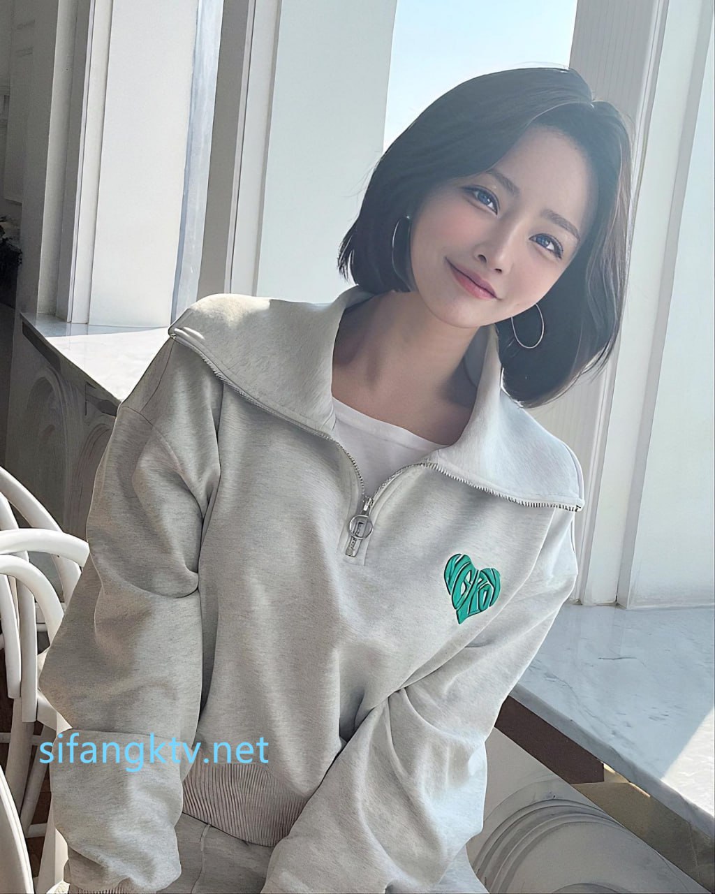 大鸡吧操大蝴蝶逼，操的就是舒服